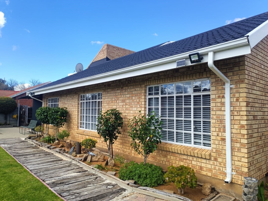 3 Bedroom Property for Sale in Naudeville Free State